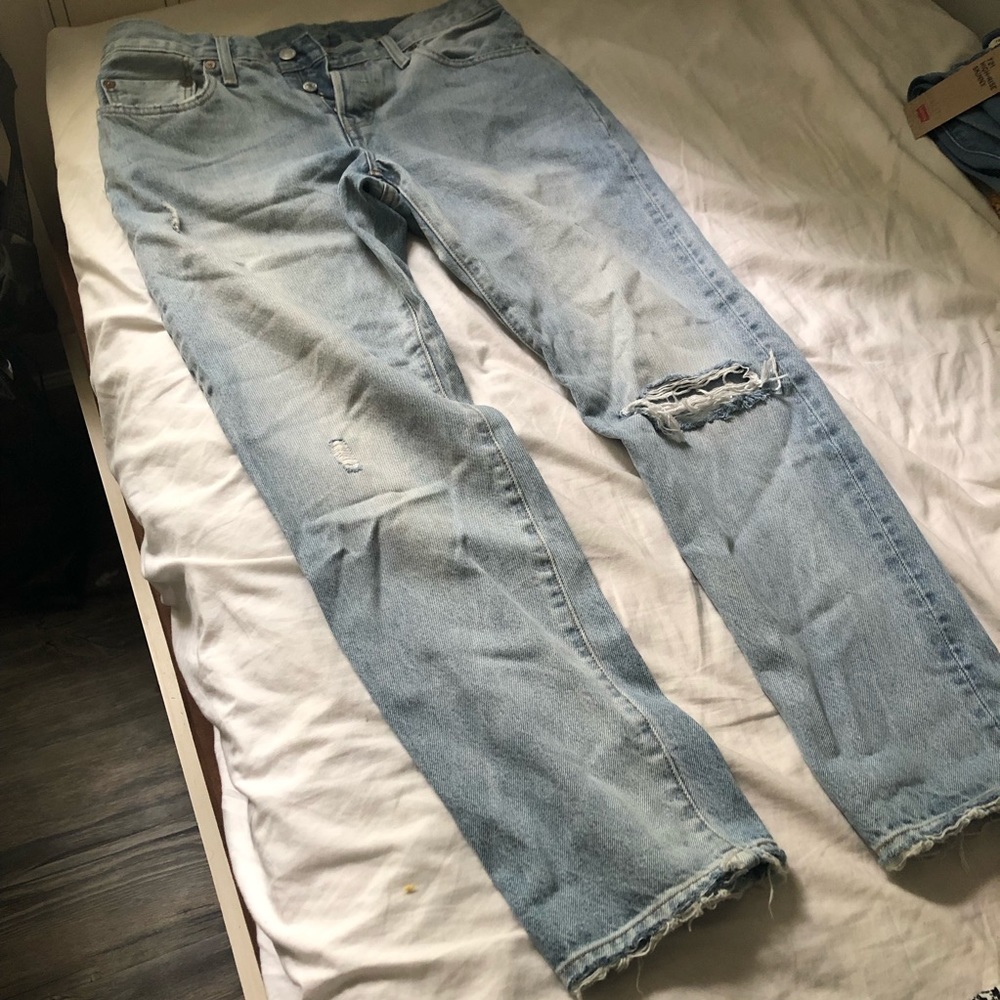 Levi’s 501 Light Wash Button-Fly Straight Jean